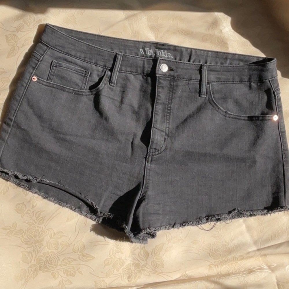 🖤 Wild Fable Dark Grey Shorts size 18